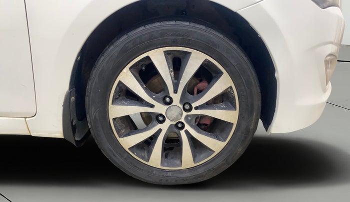 2016 Hyundai Verna 1.6 CRDI SX (O), Diesel, Manual, 90,522 km, Right Front Wheel