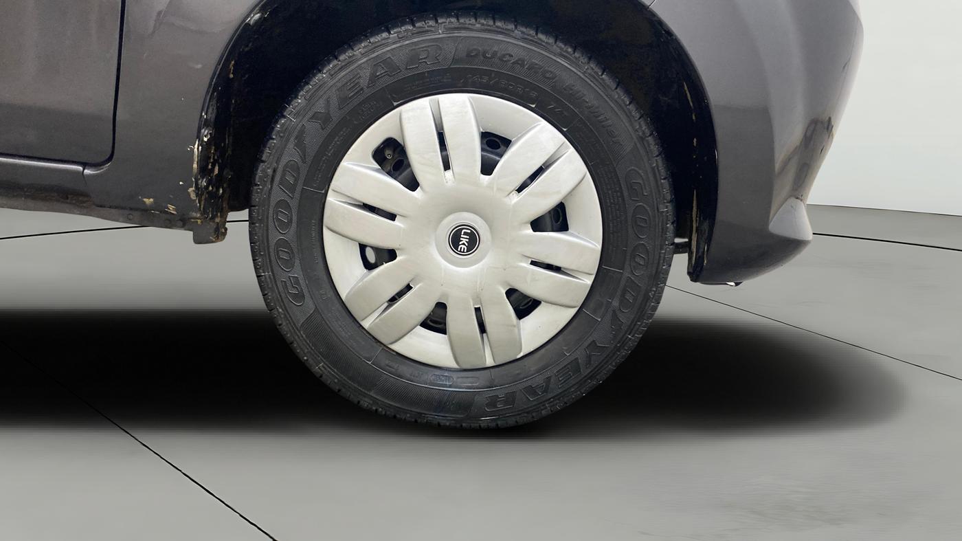 2014 Maruti Alto 800 LXI, Petrol, Manual, 72,570 km, Right Front Wheel