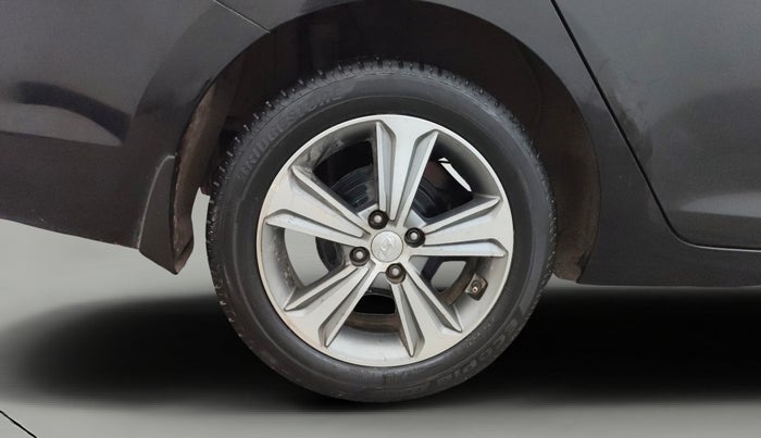 2019 Hyundai Verna 1.6 VTVT SX, Petrol, Manual, 41,403 km, Right Rear Wheel