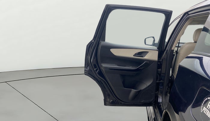 2022 Mahindra XUV700 AX 5 P MT 7 STR, Petrol, Manual, 38,236 km, LHS Rear Door