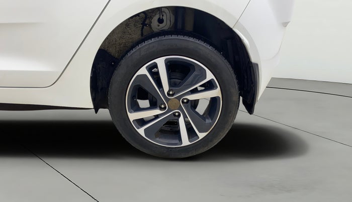 2024 Tata ALTROZ XZ CNG, CNG, Manual, 23,376 km, Left Rear Wheel