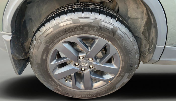 2021 Tata Harrier XZA PLUS 2.0L, Diesel, Automatic, 1,11,291 km, Right Rear Wheel