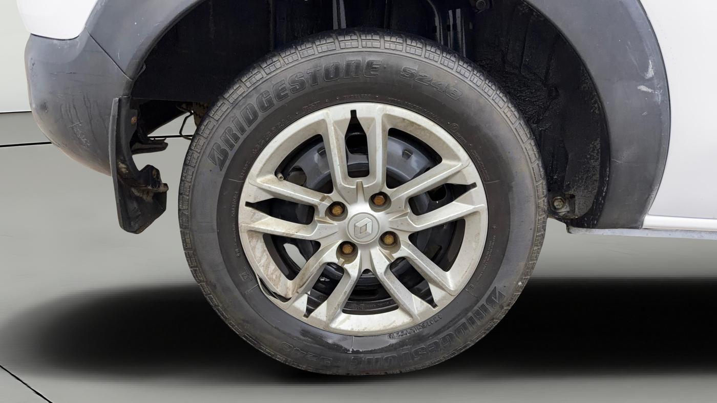 2019 Renault TRIBER RXT, Petrol, Manual, 78,680 km, Right Rear Wheel