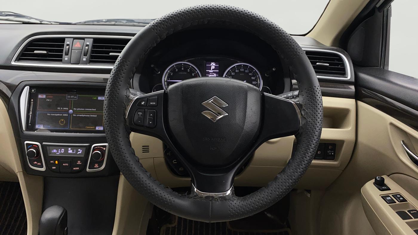 2016 Maruti Ciaz ZXI+ AT, Petrol, Automatic, 40,229 km, Steering Wheel Close Up