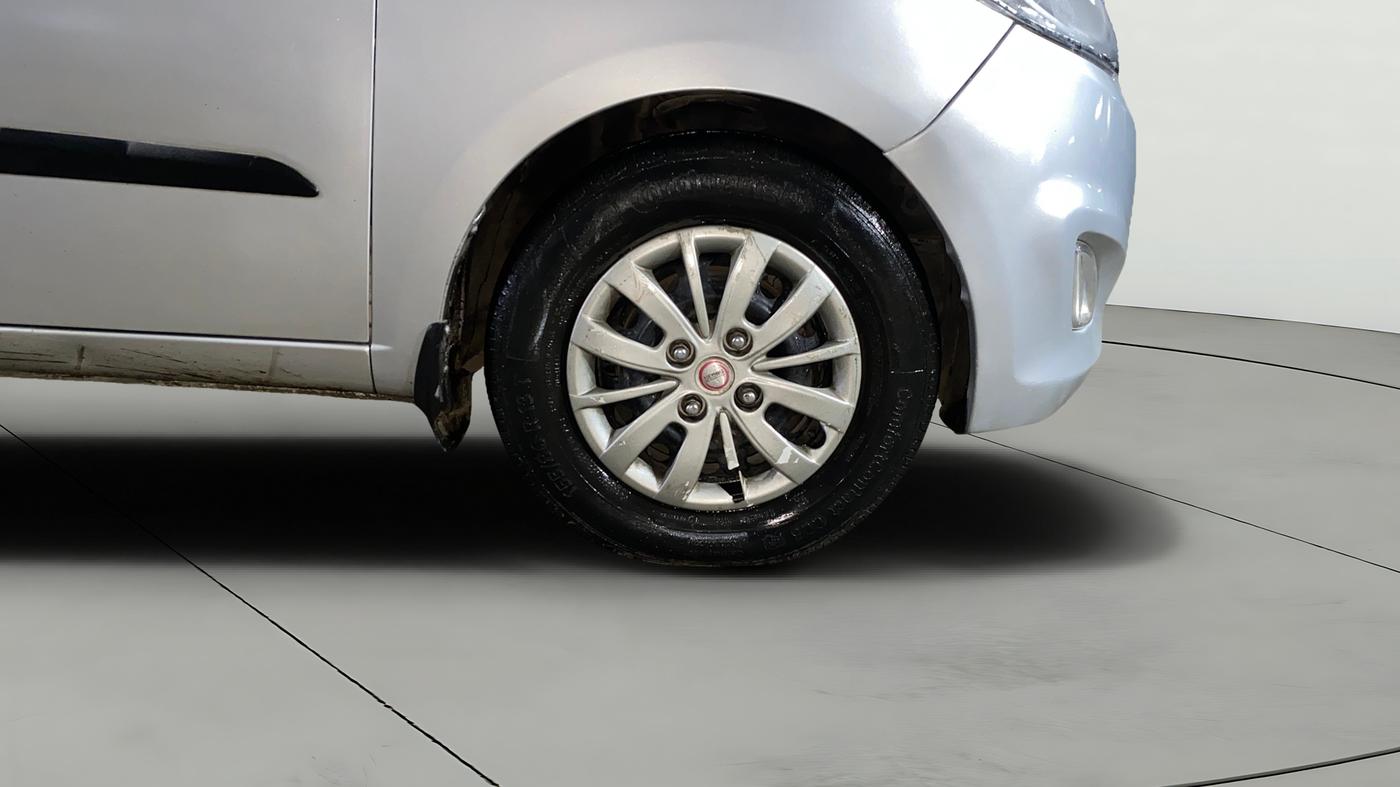 2015 Hyundai i10 SPORTZ 1.1, Petrol, Manual, 62,966 km, Right Front Wheel