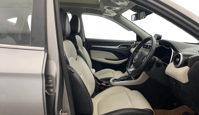 2022 MG ASTOR SAVVY 1.5 CVT, Petrol, Automatic, 90,017 km, Right Side Front Door Cabin