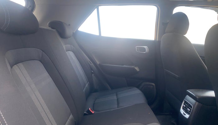 2021 Hyundai VENUE SX 1.0 TURBO IMT, Petrol, Manual, 43,243 km, Right Side Rear Door Cabin