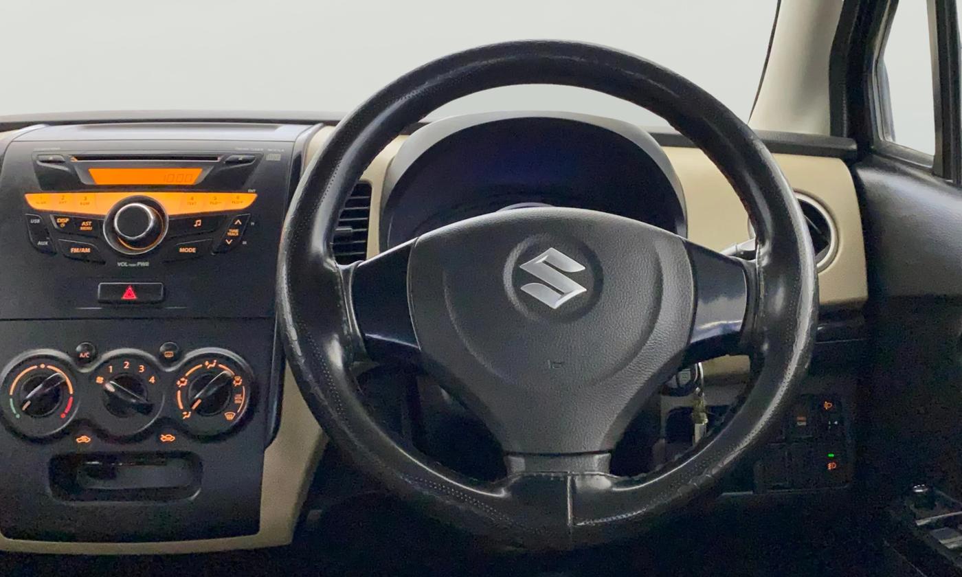 2018 Maruti Wagon R 1.0 VXI, Petrol, Manual, 48,523 km, Steering Wheel Close Up