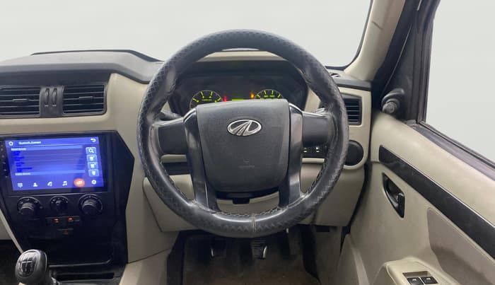 2017 Mahindra Scorpio S5, Diesel, Manual, 1,29,150 km, Steering Wheel Close Up