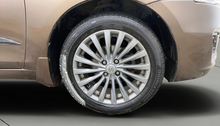 2015 Maruti Ciaz ZXI+, Petrol, Manual, 57,869 km, Right Front Wheel