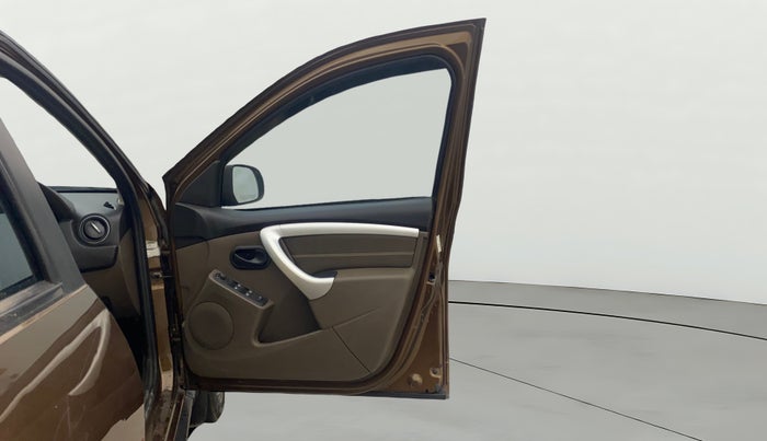 2018 Renault Duster RXS PETROL, Petrol, Manual, 57,282 km, RHS Front Door