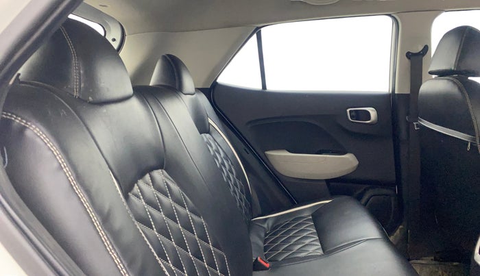 2022 Hyundai VENUE S(O) 1.2, Petrol, Manual, 49,959 km, Right Side Rear Door Cabin