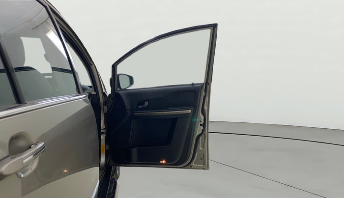 2018 Tata Hexa XT 4X2 7 STR, Diesel, Manual, 1,01,248 km, RHS Front Door