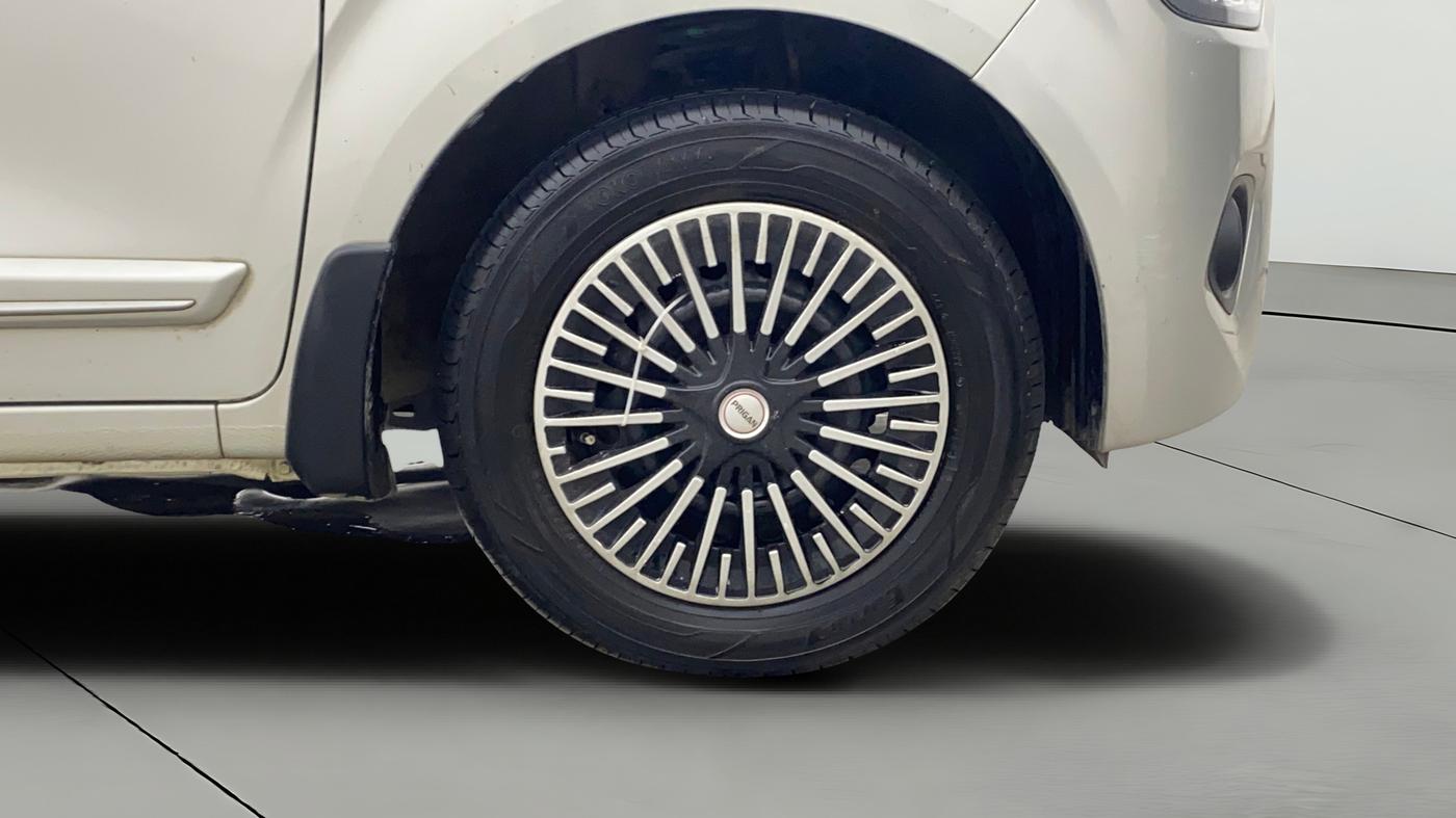 2020 Maruti New Wagon-R VXI (O) 1.2, Petrol, Manual, 30,491 km, Right Front Wheel