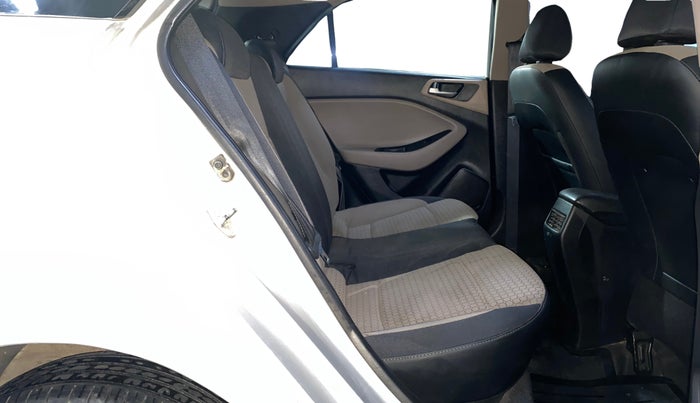 2017 Hyundai Elite i20 MAGNA 1.2, Petrol, Manual, 79,151 km, Right Side Rear Door Cabin