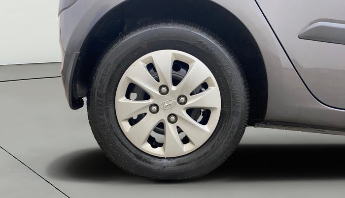 2013 Hyundai i10 MAGNA 1.2, Petrol, Manual, 13,778 km, Right Rear Wheel