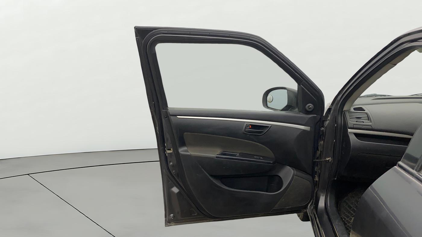 2017 Maruti Swift LXI (O), CNG, Manual, 1,08,799 km, LHS Front Door