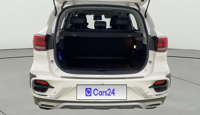 2022 MG ASTOR SAVVY 1.5 CVT S RED, Petrol, Automatic, 18,257 km, Boot Open Zoomed View