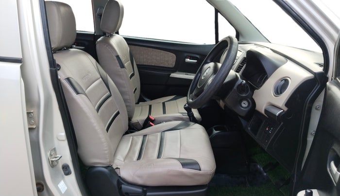 2016 Maruti Wagon R 1.0 VXI, Petrol, Manual, 1,28,845 km, Right Side Front Door Cabin