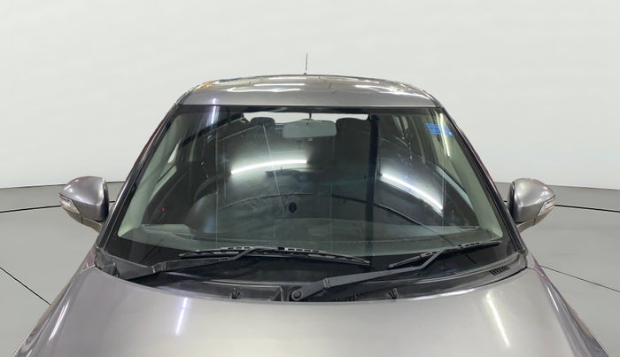 2017 Maruti Swift VXI O, CNG, Manual, 1,20,150 km, Front Windshield