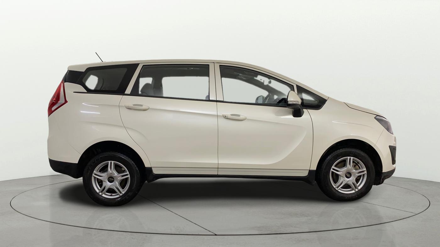 2022 Mahindra MARAZZO M4+ 7 STR, Diesel, Manual, 10,622 km, Right Side View