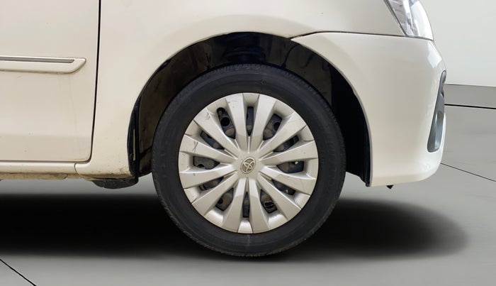 2018 Toyota Etios V PLATINUM, Petrol, Manual, 60,242 km, Right Front Wheel