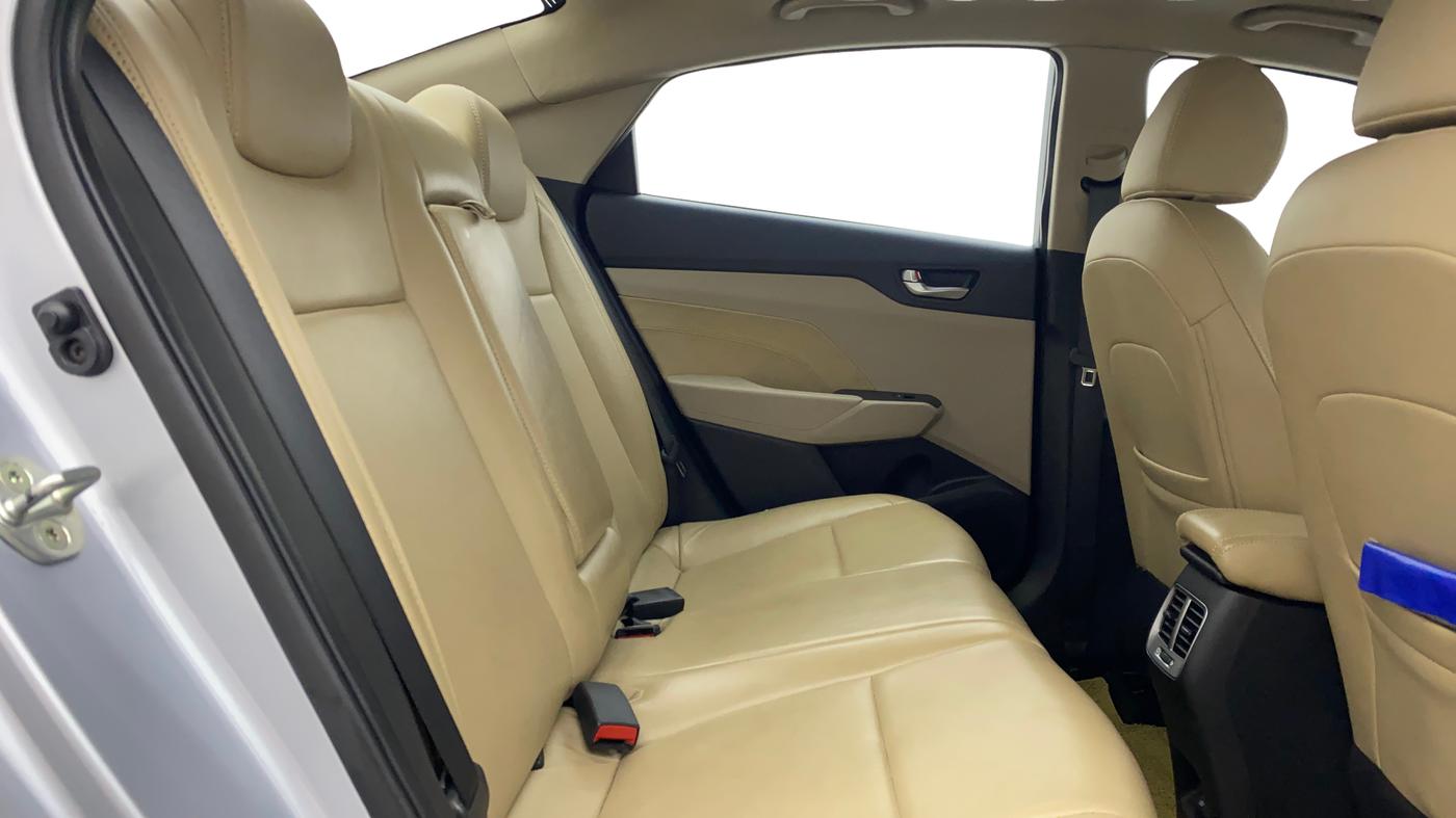 2020 Hyundai Verna SX 1.5 VTVT, Petrol, Manual, 27,736 km, Right Side Rear Door Cabin