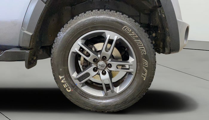 2022 Mahindra Thar LX HT PETROL 4WD MT, Petrol, Manual, 27,543 km, Right Front Wheel