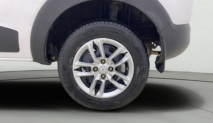 2021 Renault TRIBER RXT, Petrol, Manual, 37,725 km, Left Rear Wheel