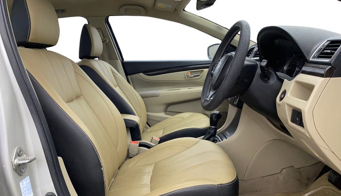 2017 Maruti Ciaz ZETA 1.4  AT PETROL, Petrol, Automatic, 48,006 km, Right Side Front Door Cabin