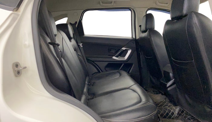 2020 Tata Harrier XM 2.0L KRYOTEC, Diesel, Manual, 95,754 km, Right Side Rear Door Cabin