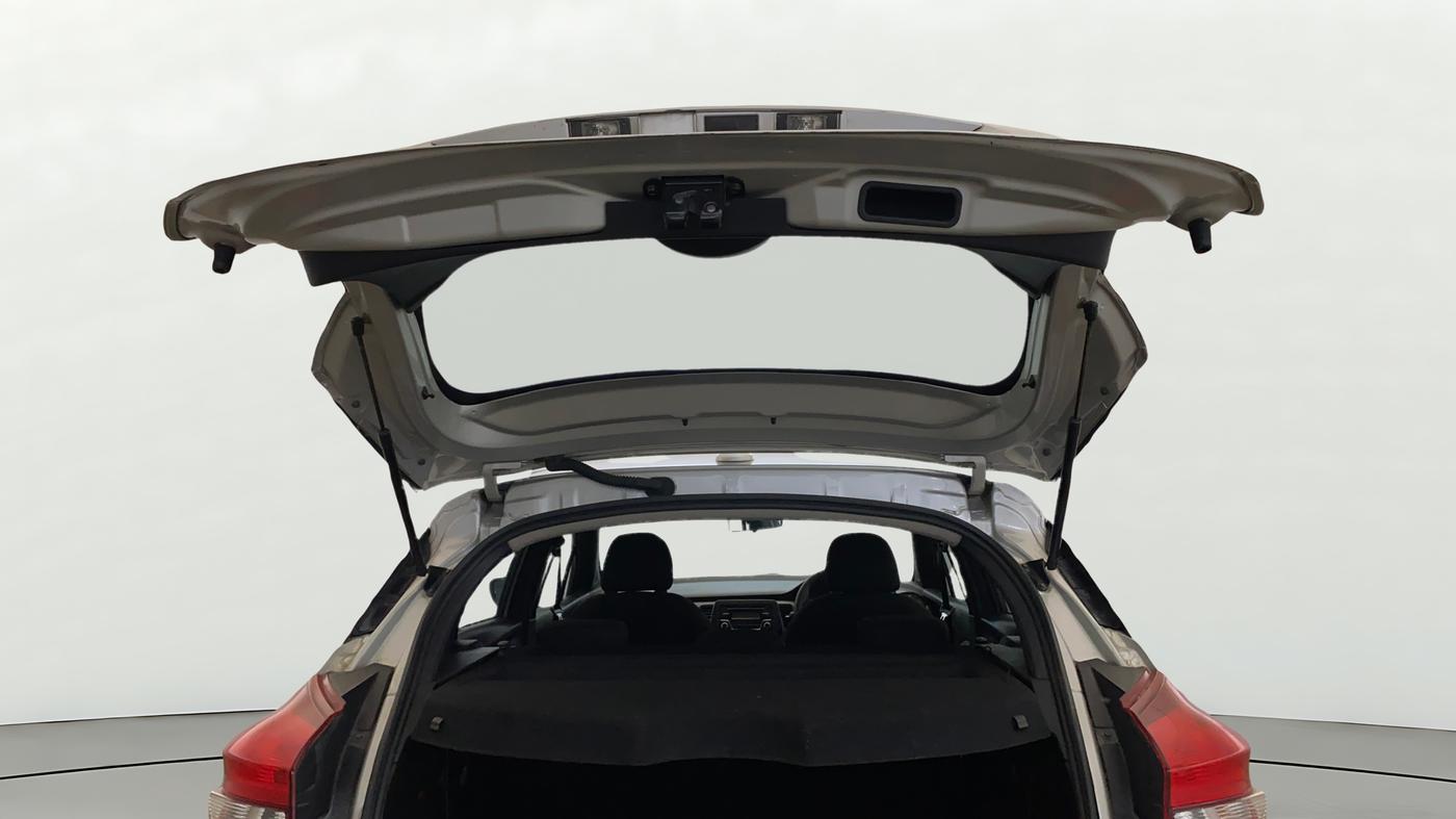 2019 Nissan Kicks XL 1.5, Petrol, Manual, 81,189 km, Boot Door Open