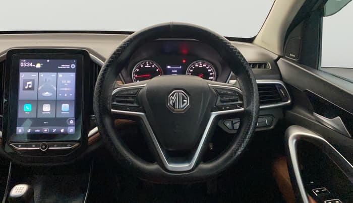 2021 MG HECTOR PLUS SMART 2.0 DIESEL TURBO MT 7-STR, Diesel, Manual, 87,830 km, Steering Wheel Close Up