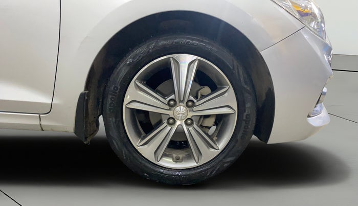 2017 Hyundai Verna 1.6 CRDI SX, Diesel, Manual, 1,40,501 km, Right Front Wheel