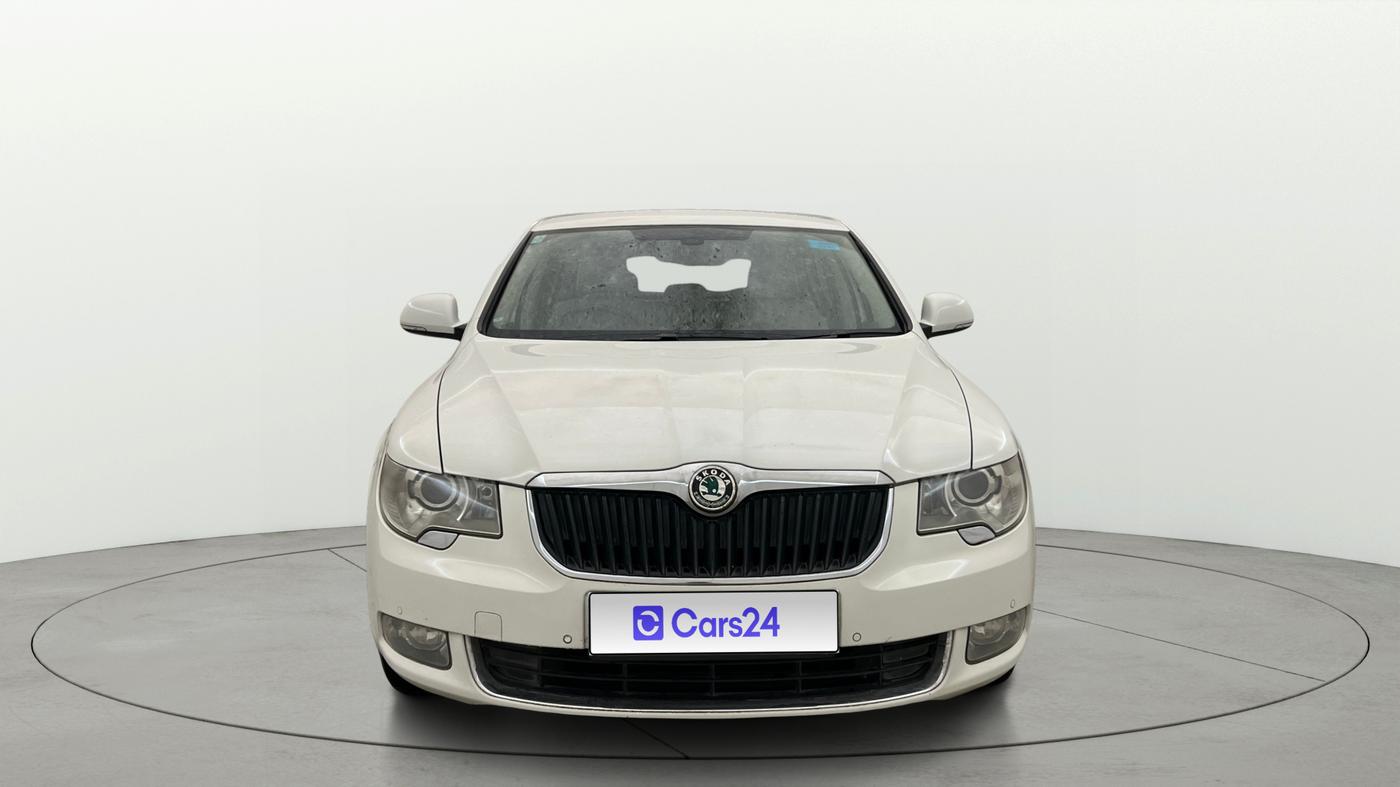 2013 Skoda Superb ELEGANCE 1.8 TSI AT, Petrol, Automatic, 73,637 km, Front
