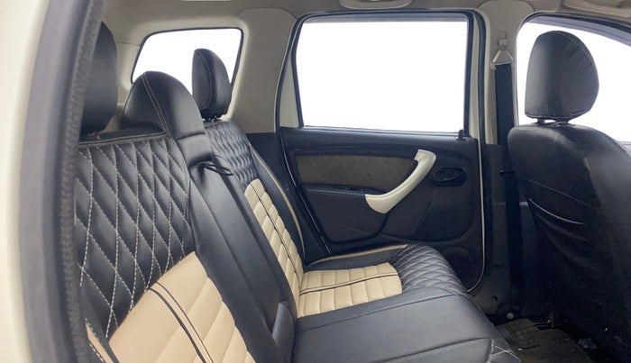 2014 Renault Duster 85 PS RXL DIESEL, Diesel, Manual, 1,15,074 km, Right Side Rear Door Cabin