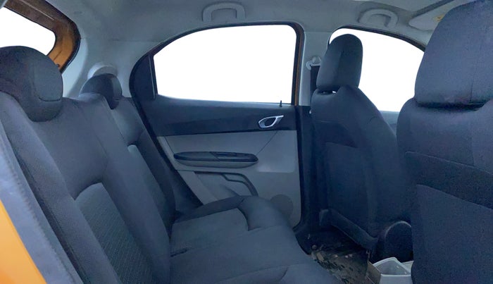 2016 Tata Tiago XZ DIESEL, Diesel, Manual, 77,558 km, Right Side Rear Door Cabin