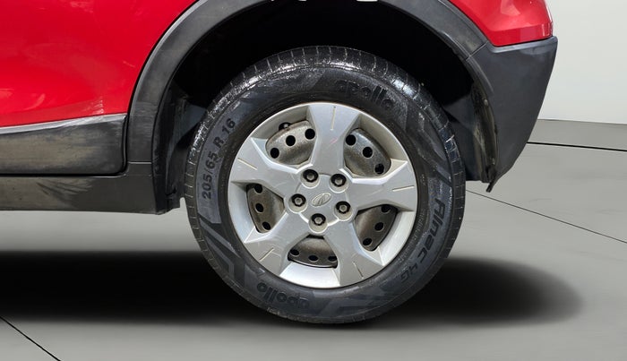 2020 Mahindra XUV300 W6 1.2 PETROL, Petrol, Manual, 33,270 km, Left Rear Wheel