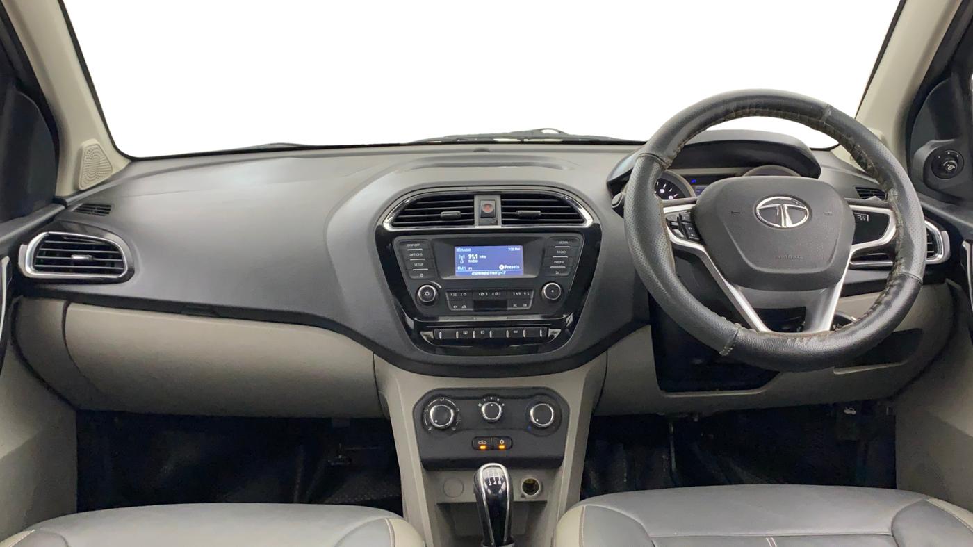 2017 Tata Tiago XZ PETROL, Petrol, Manual, 36,699 km, Dashboard