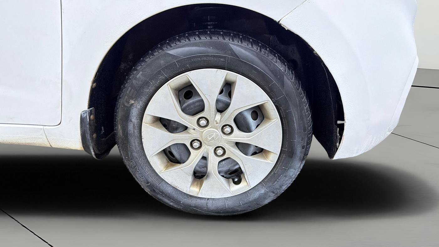 2019 Hyundai Xcent S 1.2, Petrol, Manual, 55,582 km, Right Front Wheel