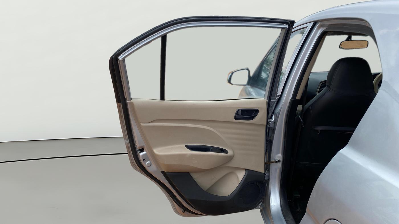 2022 Hyundai NEW SANTRO SPORTZ EXECUTIVE MT CNG, CNG, Manual, 63,334 km, LHS Rear Door