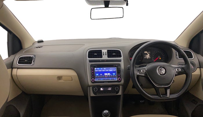 2015 Volkswagen Vento HIGHLINE 1.6 MPI, Petrol, Manual, 71,482 km, Dashboard