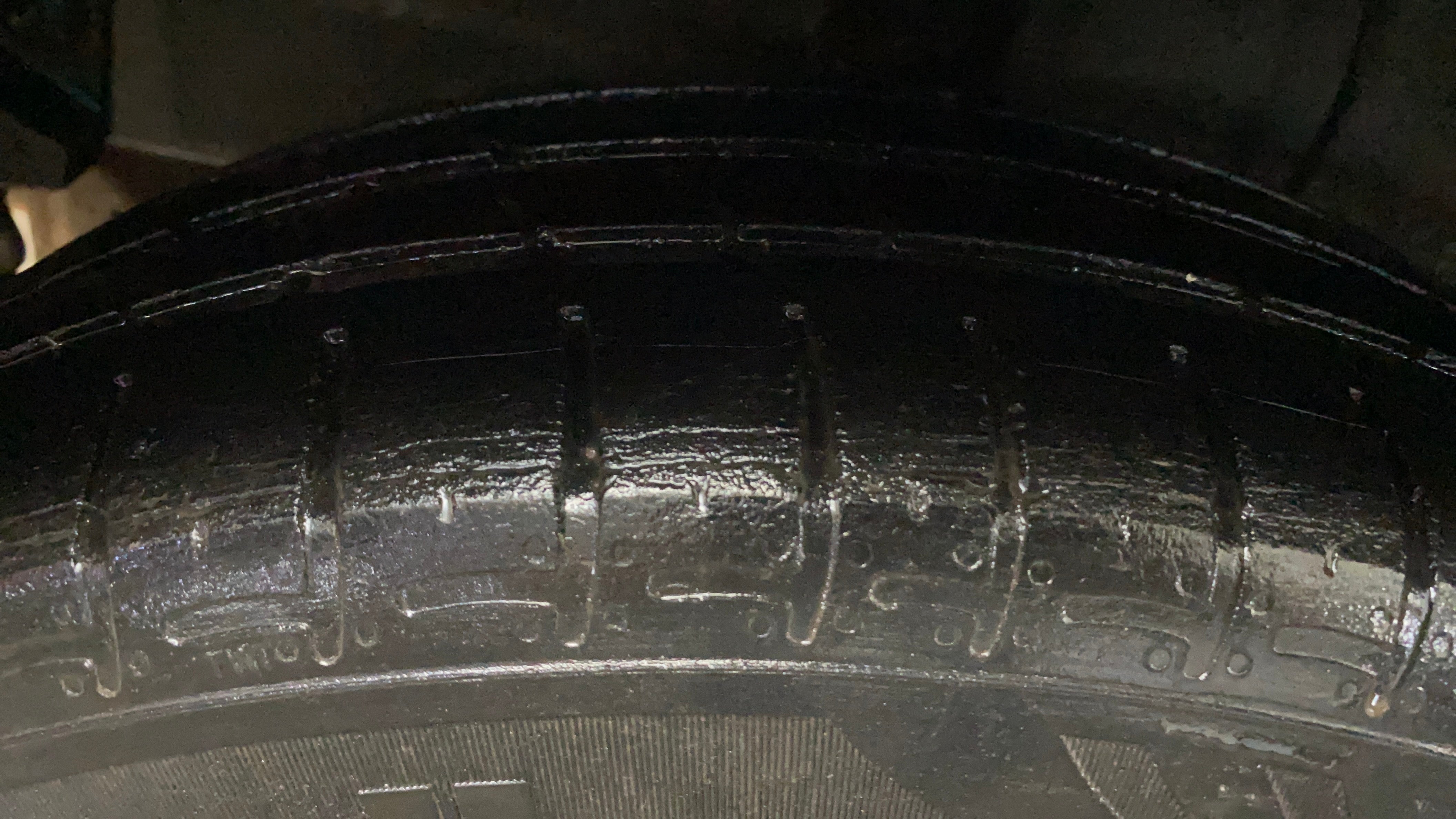 camera-Right-Rear-Tyre-Tread