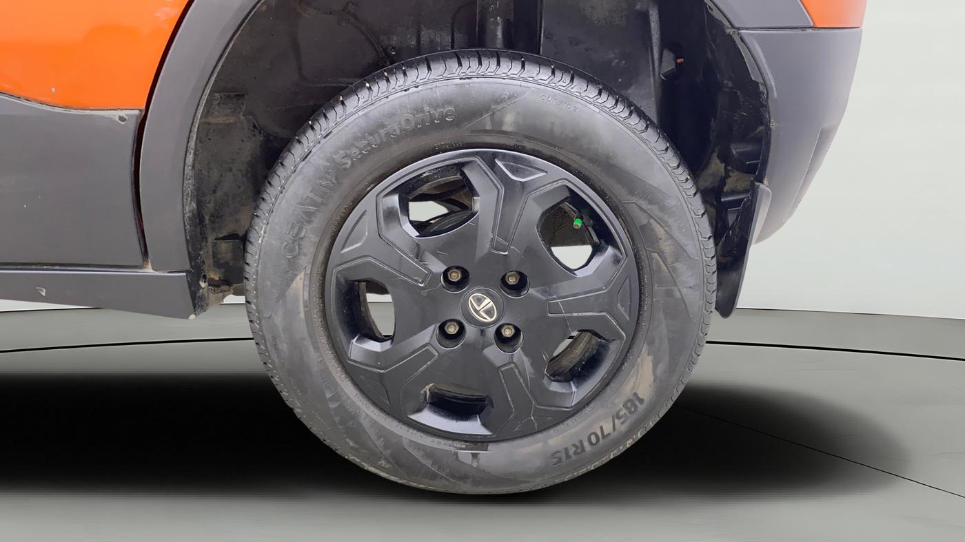 2021 Tata PUNCH ACCOMPLISHED MT, Petrol, Manual, 38,617 km, Left Rear Wheel