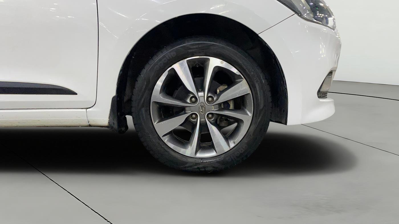 2015 Hyundai Elite i20 ASTA 1.4 CRDI, Diesel, Manual, 71,195 km, Right Front Wheel