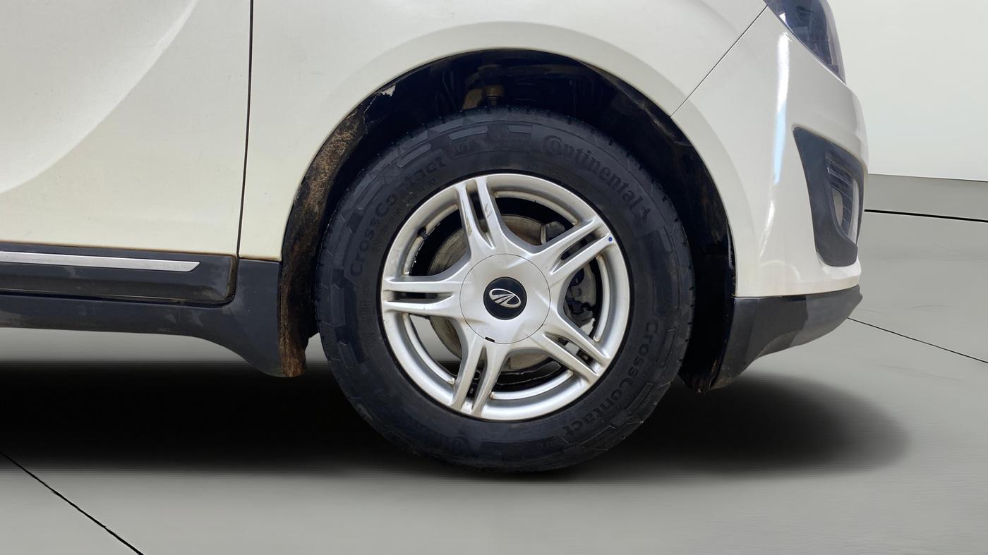 2020 Mahindra MARAZZO M6 8 STR, Diesel, Manual, 73,902 km, Right Front Wheel
