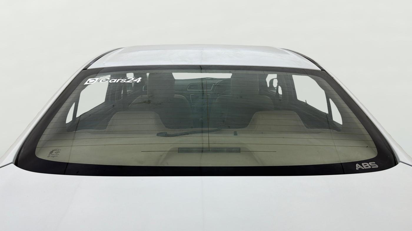 2015 Maruti Ciaz VXI+, Petrol, Manual, 63,361 km, Rear Windshield
