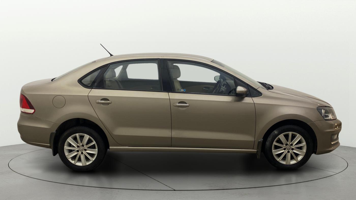 2016 Volkswagen Vento HIGHLINE PETROL AT, Petrol, Automatic, 49,229 km, Right Side View