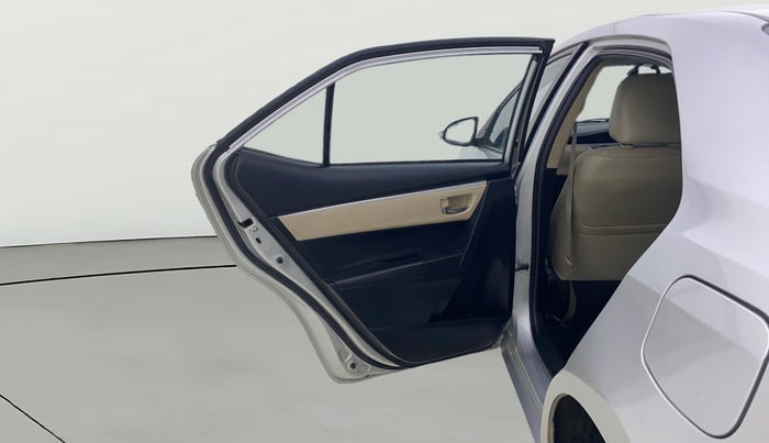 2014 Toyota Corolla Altis GL PETROL, Petrol, Manual, 1,32,247 km, LHS Rear Door