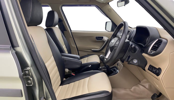 2021 Mahindra BOLERO NEO N10 R, Diesel, Manual, 1,24,389 km, Right Side Front Door Cabin